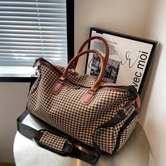 Large Capacity Houndstooth Pattern Sports Bag Versatile Travel Handbag
