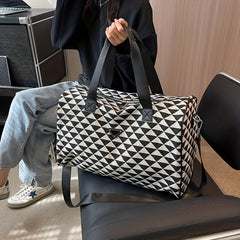 Large Capacity Rhombus Pattern Sports Bag Lightweight Travel Luggage Handbag