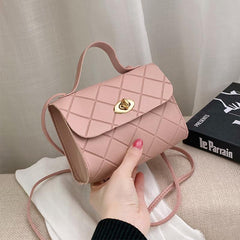 Women's Argyle Embossed Shoulder Bag Chain Strap Buckle Decor Crossbody Bag