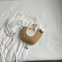 Versatile Straw Bucket Bag Handbag for Weekend Vacation