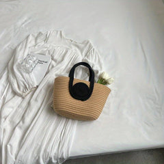 Versatile Straw Bucket Bag Handbag for Weekend Vacation