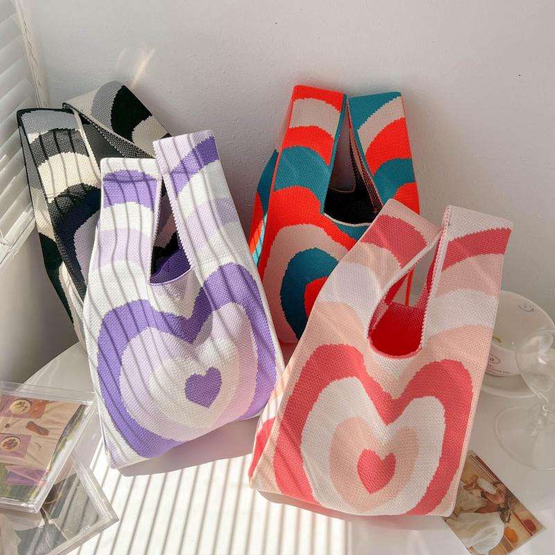 Heart Pattern Crochet Bag Knitted Handbag Wrist Bag for Women