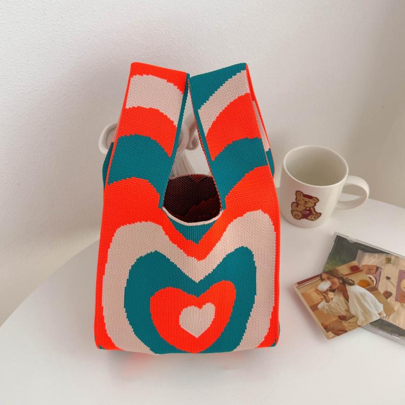 Heart Pattern Crochet Bag Knitted Handbag Wrist Bag for Women