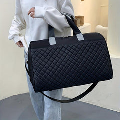 Quilted Sports Duffle Bag Large Capacity Gym Handbag for Travel