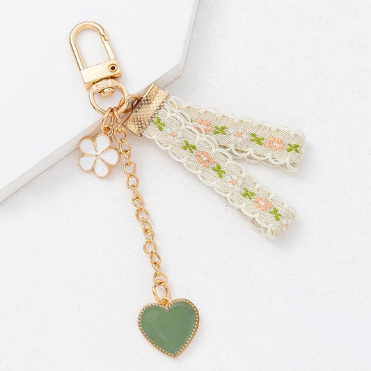 Green Love Flower Keychain Vintage Metal Keychain Bag Ornament Pendant