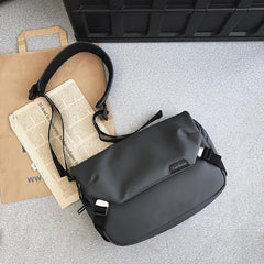 Men's Nylon Shoulder Bag for Daily Commuting