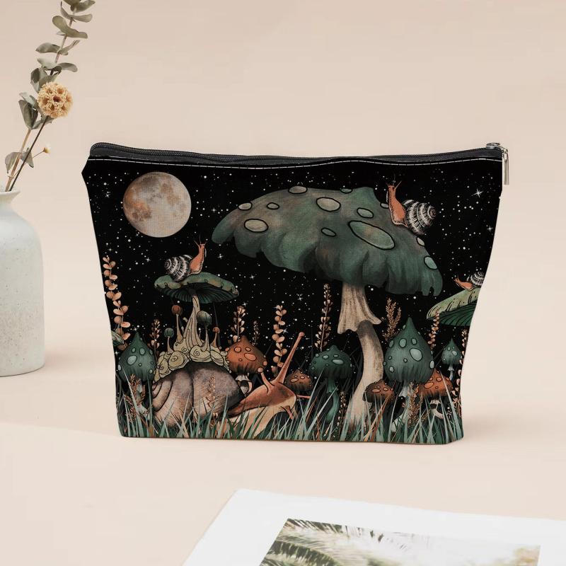 Snail & Mushroom Print Zipper Pouch Makeup Travel Clutch Bag