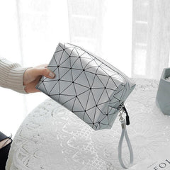 Geometric Pattern Mini Cosmetic Bag Zipper Wristlet Makeup Storage Bag