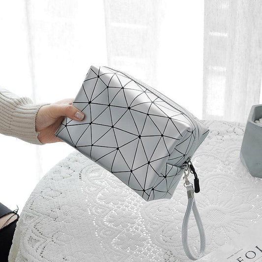 Geometric Pattern Mini Cosmetic Bag Zipper Wristlet Makeup Storage Bag