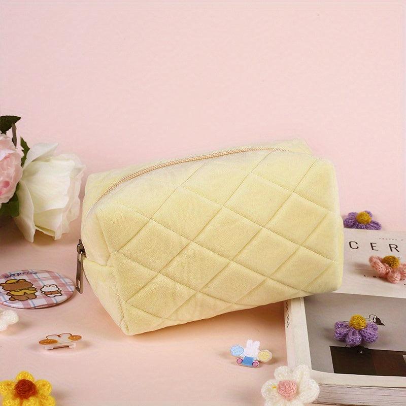 Argyle Quilted Cosmetic Bag Faux Fur Storage - Travel Handbags