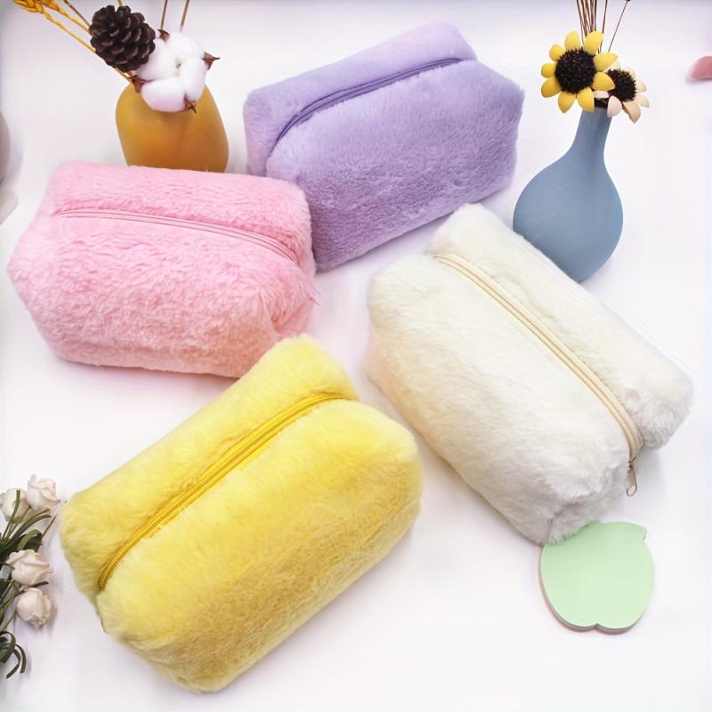 Plush Storage Pouch Lightweight Makeup Bag Travel Cosmetic Bag