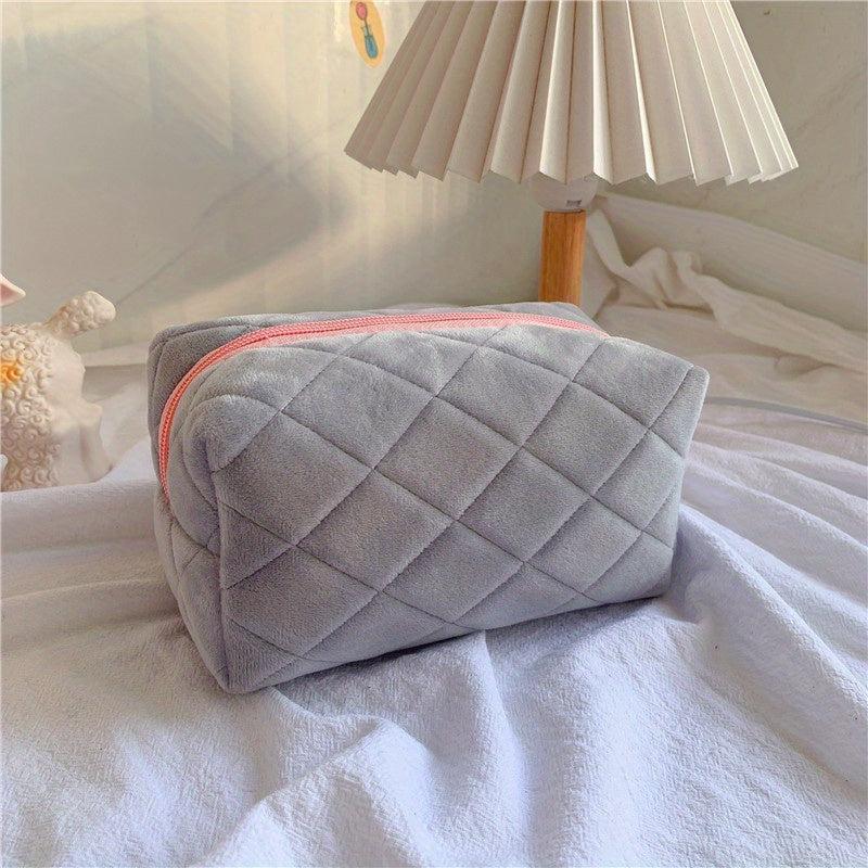 Quilted Cosmetic Bag Zipper Travel Makeup Bag Toiletry Wash Bag