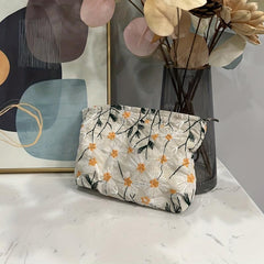 Daisy Flower Embroidered Cosmetic Bag Large Travel Toiletry Storage