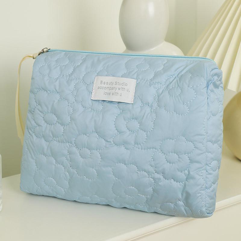 Women's Portable Cosmetic Zipper Bag Lightweight Makeup Organizer