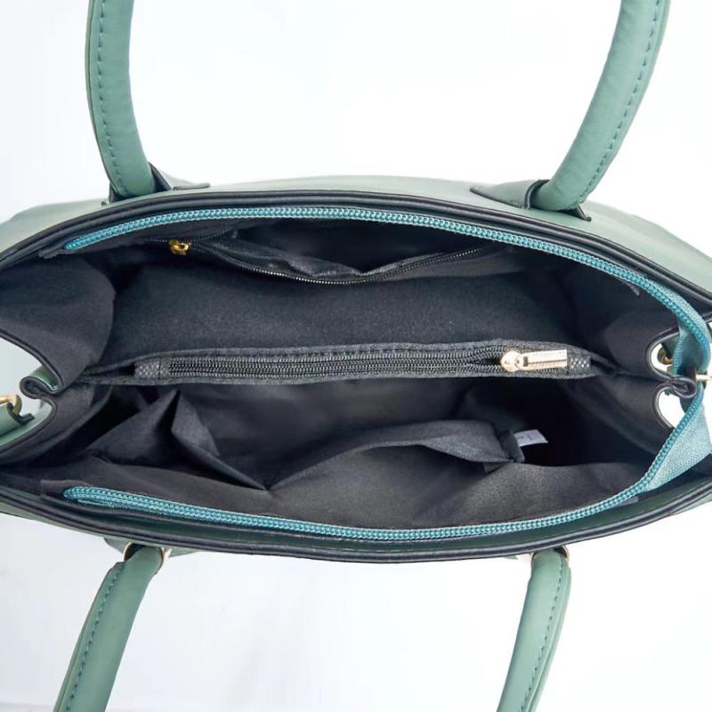 Large Capacity Portable Shoulder Bag