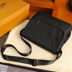 Men's Canvas Crossbody Bag Outdoor Messenger Bag