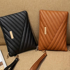 Quilted Handbags With Metal Decor Clutch Purse And Wristlet