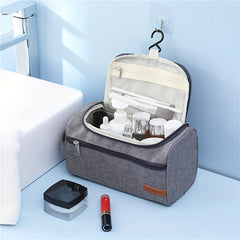 Portable Large Capacity Travel Toiletry Bag With Hook