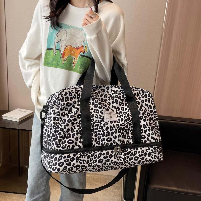 Leopard Pattern Sports Bag Lightweight Duffle Bag Portable Luggage Bag