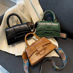 Niche Small Shoulder Bag Vintage Pattern Wide Strap