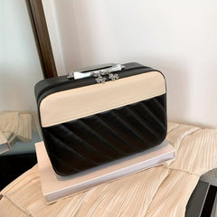 Large Capacity Quilted Makeup Bag Portable Cosmetic Storage Pouch