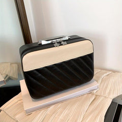 Large Capacity Quilted Makeup Bag Portable Cosmetic Storage Pouch