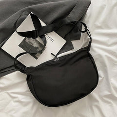 Minimalist Nylon Crossbody Bag Large Capacity Zipper Shoulder Purse