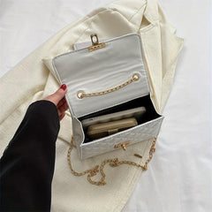 Square Chain Shoulder Bag Argyle Pattern Turn Lock
