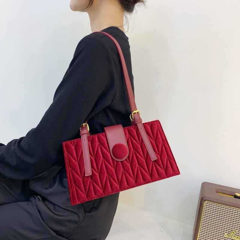 Embroidered Line Shoulder Bag Handbag Magnet Clasp Perfect Underarm Bag
