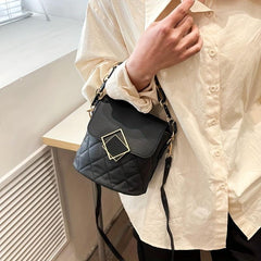 Geometric Pattern Shoulder Bag Flap Crossbody with Chain Decor