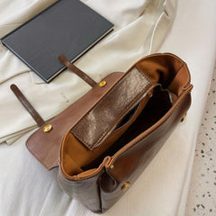 Vintage Flap Crossbody Bag Large Capacity Retro Handbag