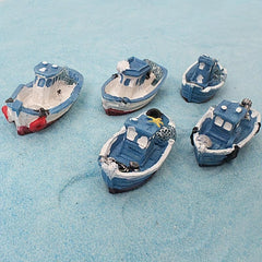 Mini Fishing Boats Water Resin Boat Micro Landscape Aquarium Accessories