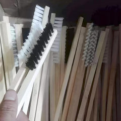 Long Handle Wooden Bird Cage Brush for Pet Bird Parrot Cage Nest