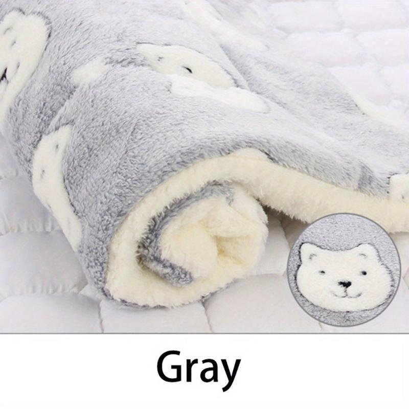 Graphic Pattern Dog Blanket Plush Mat - Soft Calming Blanket for Pets