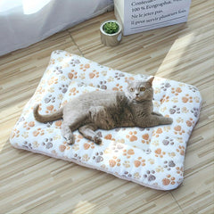 Cartoon Paw Print Pet Mat - Calming Indoor Cat Blanket