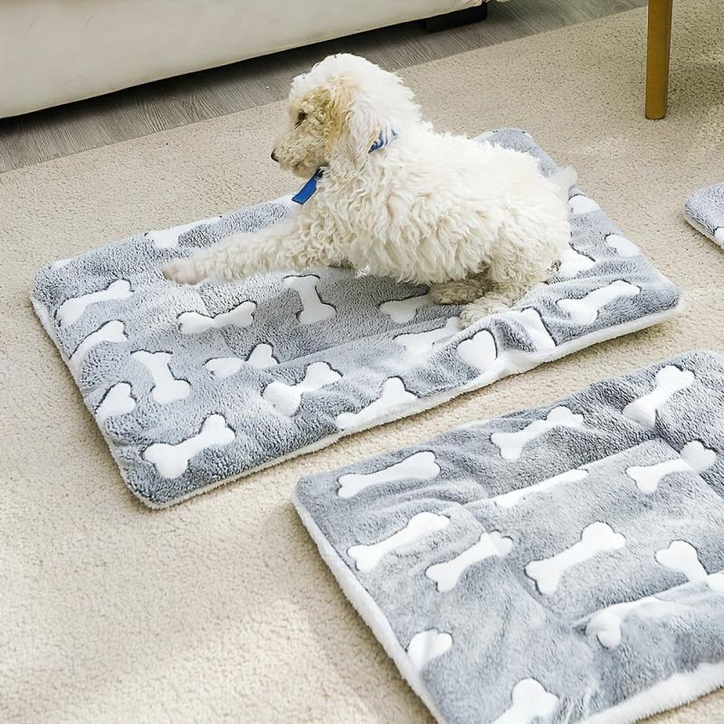 Double Sided Pet Mat for Cats and Dogs - Cartoon Design Cozy Sleeping Mat