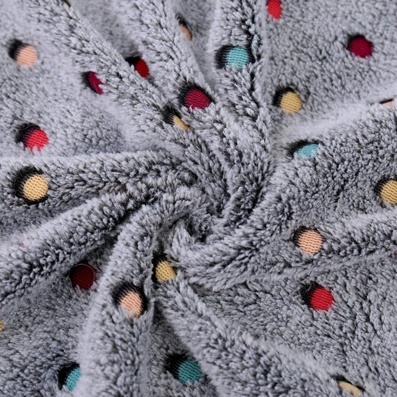 Soft Fleece Dot Print Pet Blanket Warm Blanket Sleep Mat Washable Cat Blanket