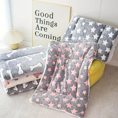 Soft Flannel Pet Cushion Mat For Cat Sleeping Warm Plush Cat Bed Mat