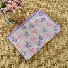 Coral Fleece Pet Blanket with Paw Pattern for Dogs and Cats