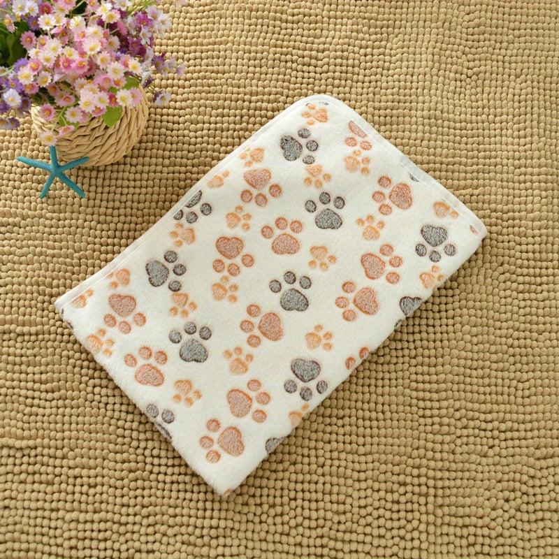 Coral Fleece Pet Blanket with Paw Pattern for Dogs and Cats