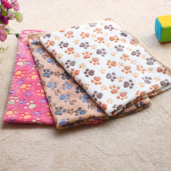 Coral Fleece Pet Blanket with Paw Pattern for Dogs and Cats