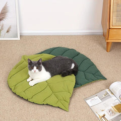 Double Sided Leaf Pet Mat for Cats and Dogs
