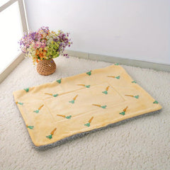 Cozy Fleece Pet Blanket for Small Dogs and Cats