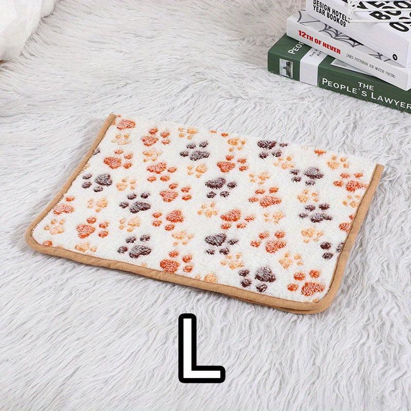 Cute Dog Paw Print Flannel Pet Blanket - Machine Washable Cat Pad