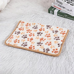 Cute Dog Paw Print Flannel Pet Blanket - Machine Washable Cat Pad
