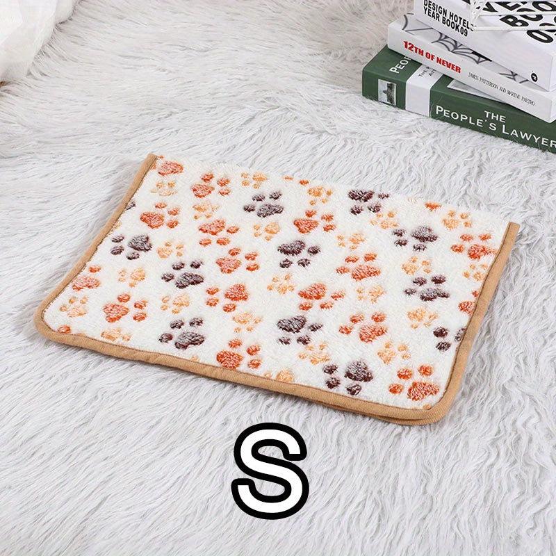 Cute Dog Paw Print Flannel Pet Blanket - Machine Washable Cat Pad