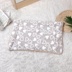 Gray Love Pattern Double Layer Pet Mat