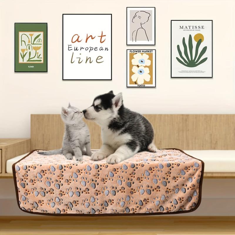 3pcs Soft and Warm Coral Fleece Pet Blankets with Paw Pattern