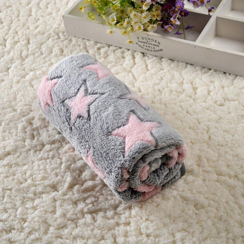 Coral Fleece Dog Blanket with Star Pattern
