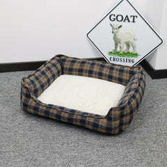 Classic Plaid Style Pet Bed Cat Bed With Non slip Bottom